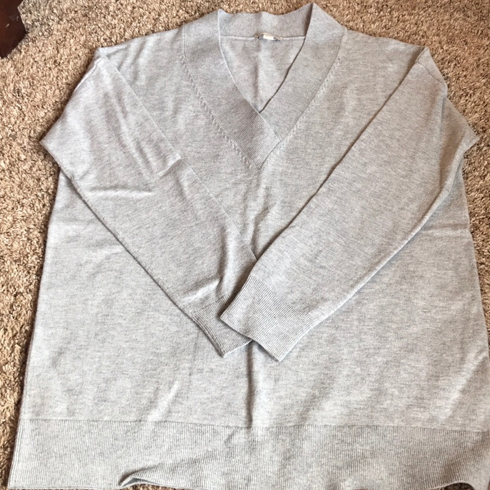 Gap v neck grey merino wool blend sweater
